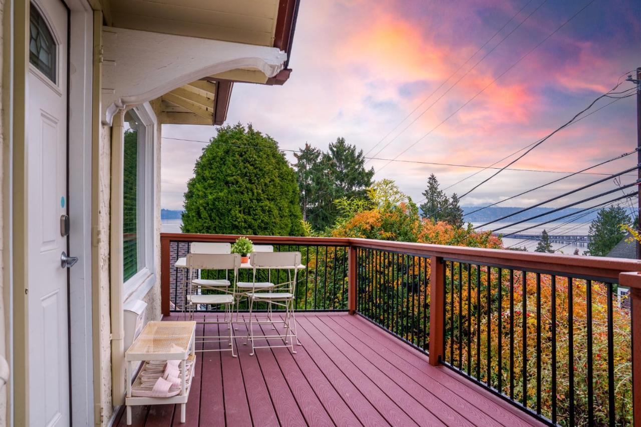 Sunrise On Lake Washington Villa Seattle Buitenkant foto