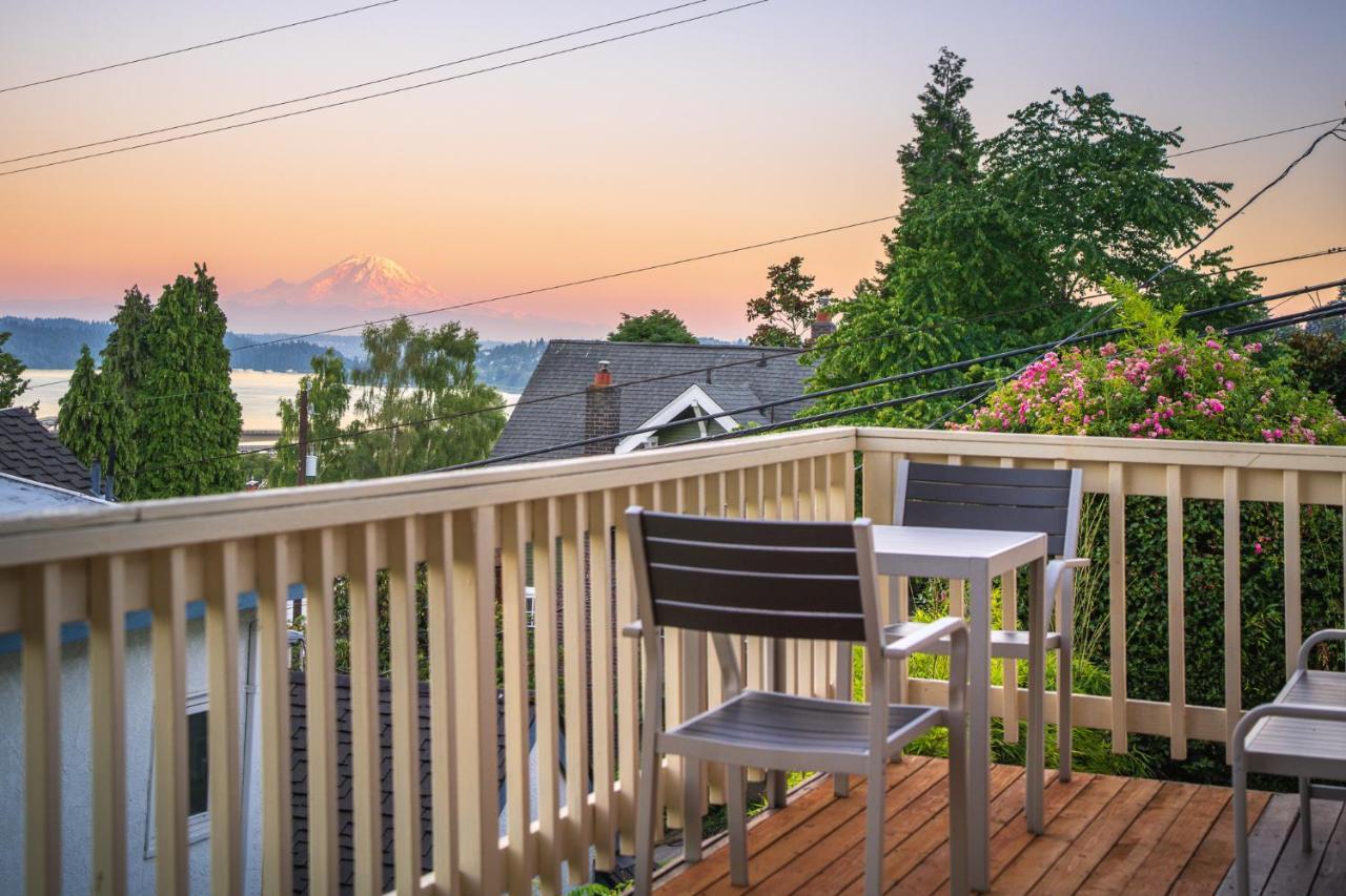 Sunrise On Lake Washington Villa Seattle Buitenkant foto