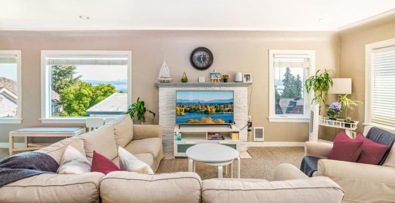Sunrise On Lake Washington Villa Seattle Buitenkant foto